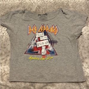 Def Leppard cropped tee
